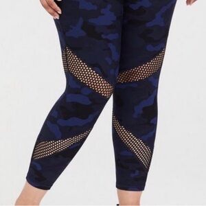 TORRID Active size 00 Camo Leggings with Mesh Inserts